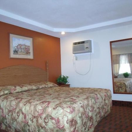 Woodlawn Hills Motel Henderson ภายนอก รูปภาพ