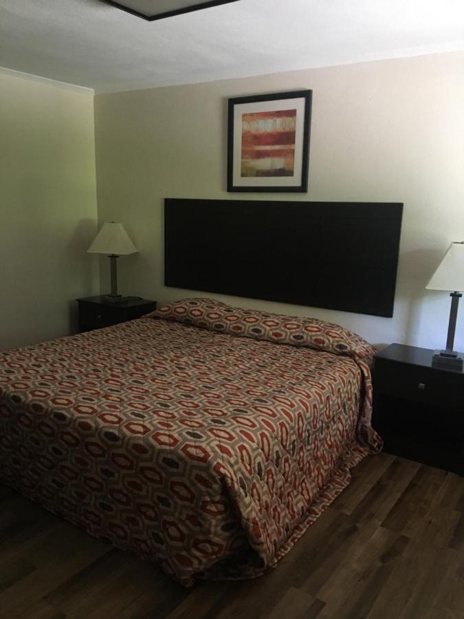 Woodlawn Hills Motel Henderson ภายนอก รูปภาพ
