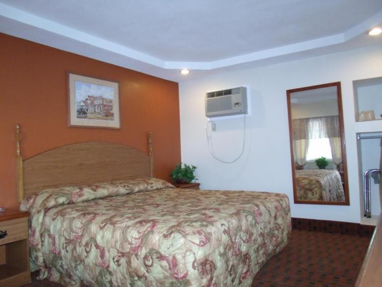 Woodlawn Hills Motel Henderson ภายนอก รูปภาพ