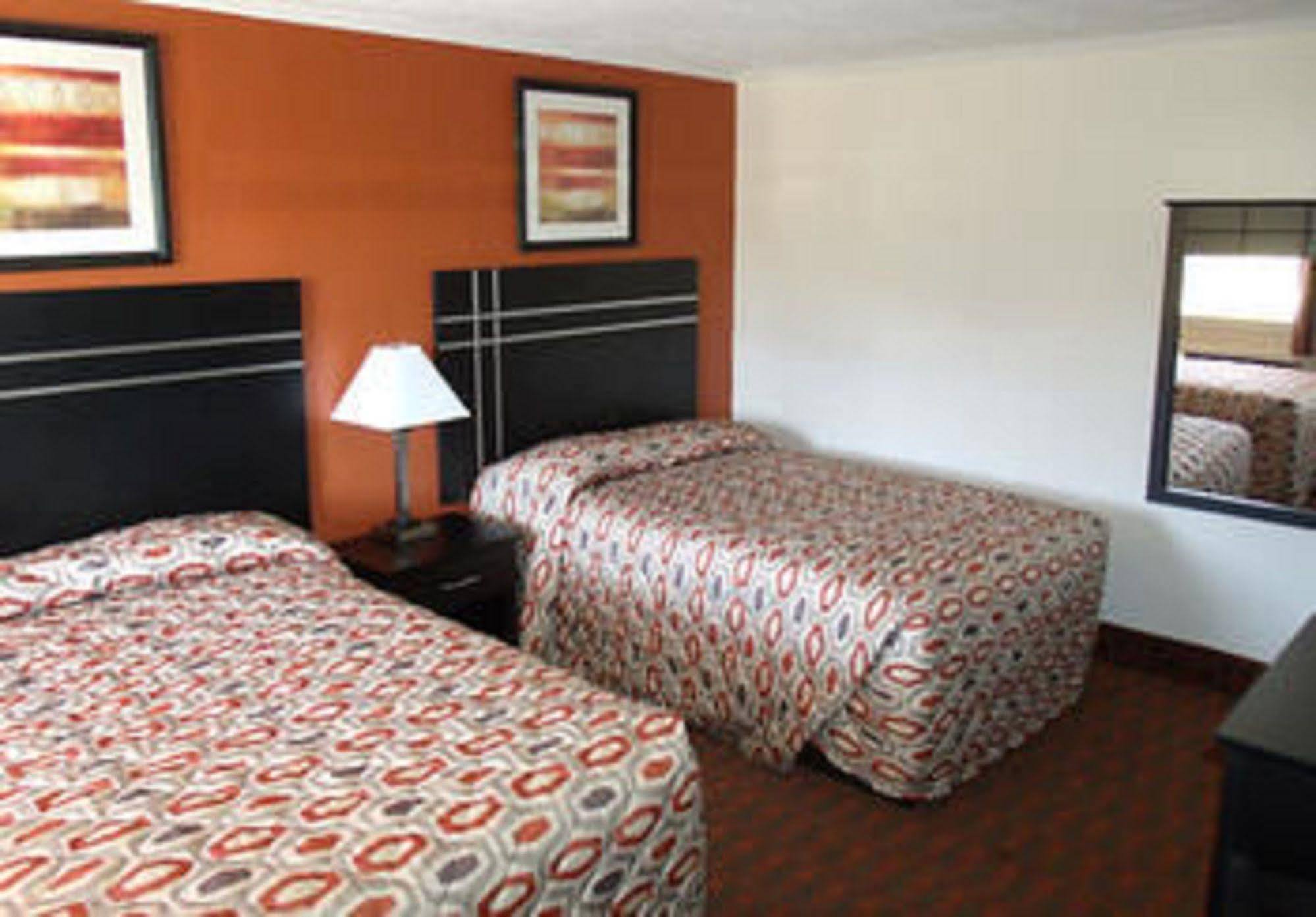 Woodlawn Hills Motel Henderson ภายนอก รูปภาพ